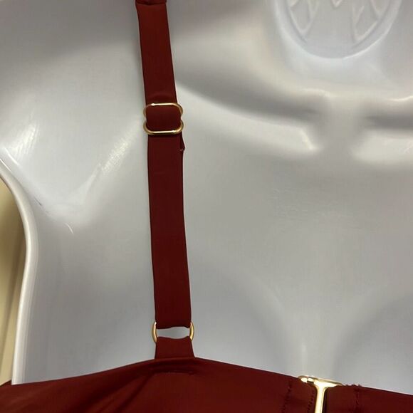 Andie Swim The Dalia Bikini Top Burgundy Gold Clasp Adjustable Padded Medium NWT - Picture 4 of 11
